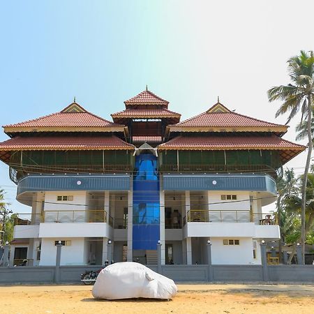 Oyo 11891 Amare Beach Resorts Alappuzha ภายนอก รูปภาพ